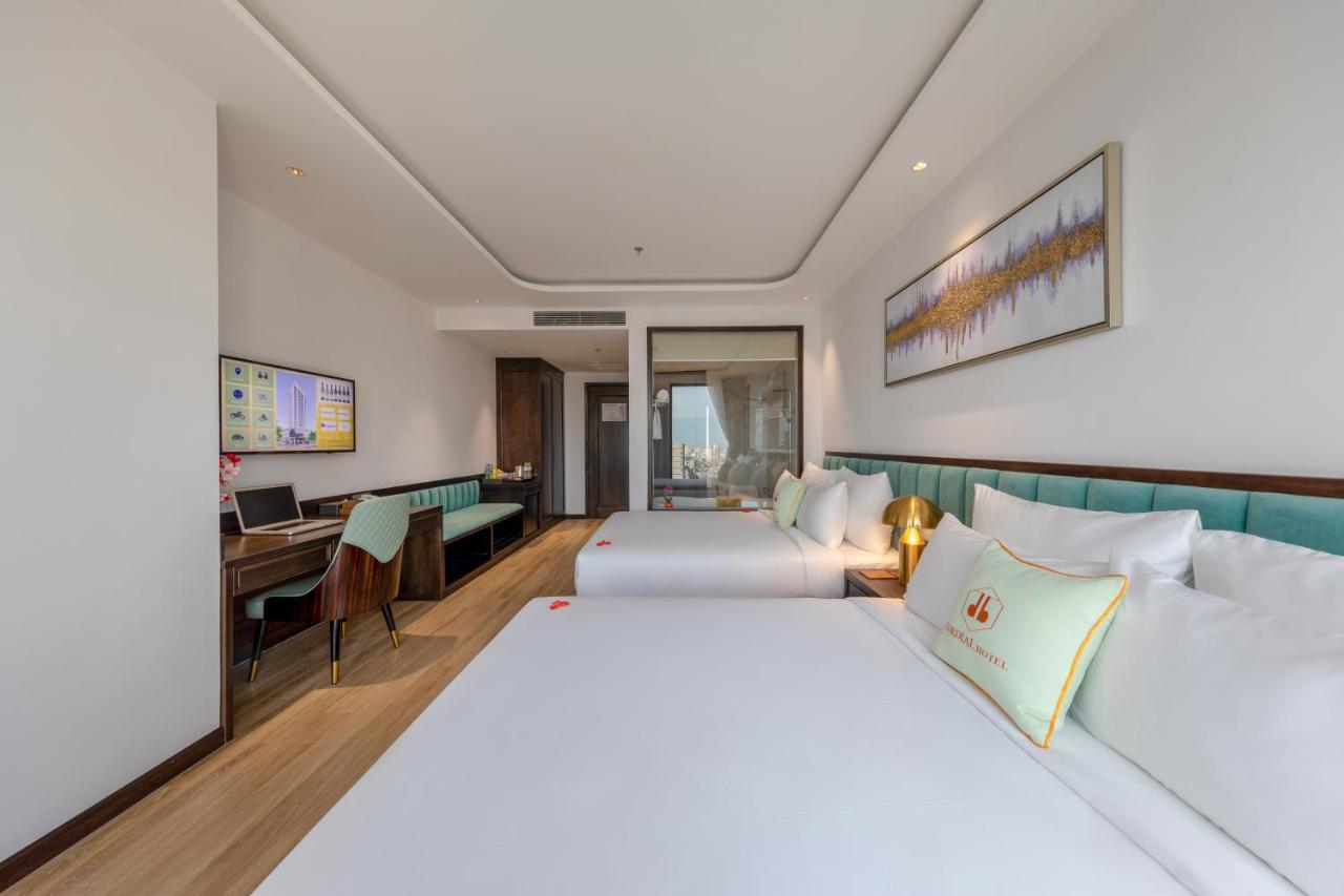 Cordial Grand Hotel Da Nang Beach - Infinity Rooftop Pool Exterior photo