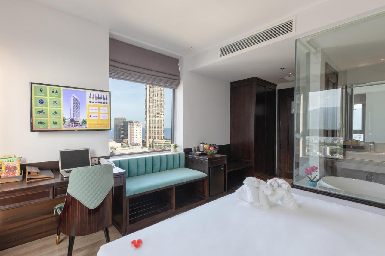 Cordial Grand Hotel Da Nang Beach - Infinity Rooftop Pool Exterior photo