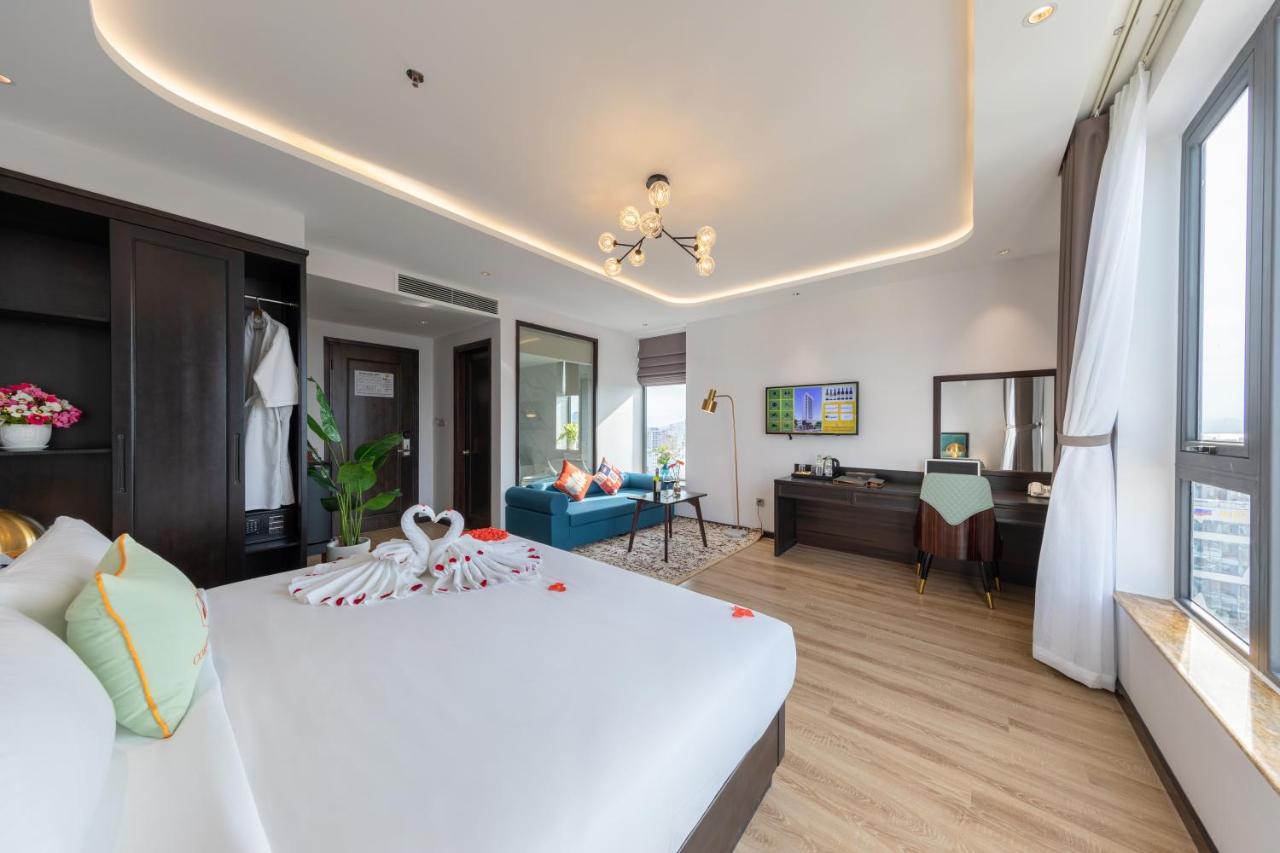 Cordial Grand Hotel Da Nang Beach - Infinity Rooftop Pool Exterior photo
