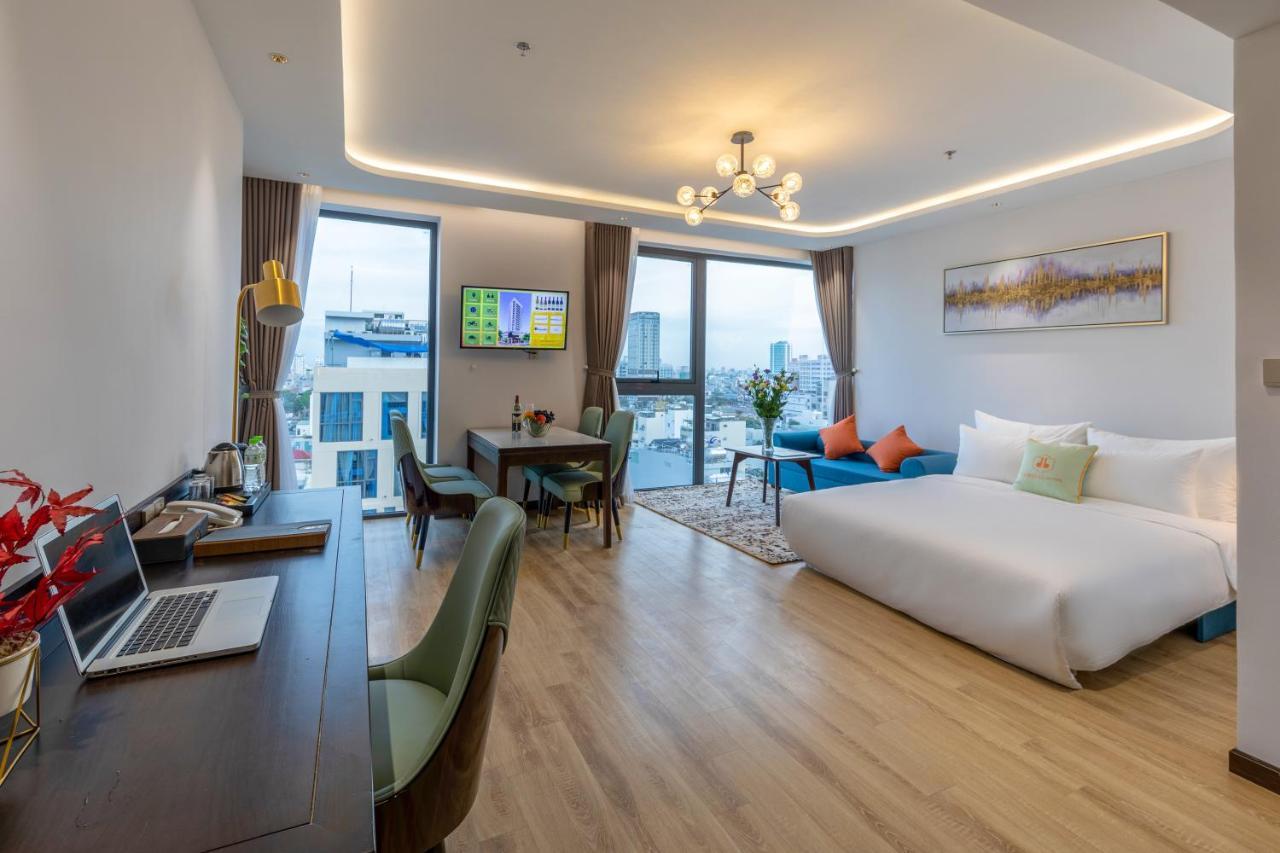 Cordial Grand Hotel Da Nang Beach - Infinity Rooftop Pool Exterior photo