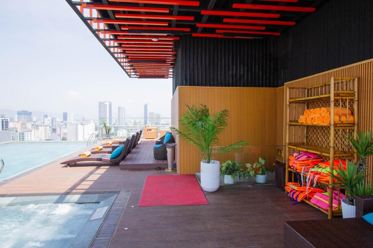 Cordial Grand Hotel Da Nang Beach - Infinity Rooftop Pool Exterior photo