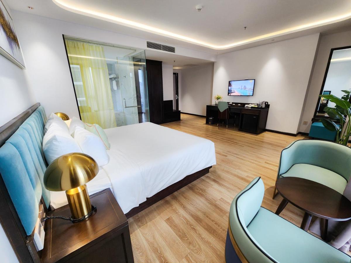 Cordial Grand Hotel Da Nang Beach - Infinity Rooftop Pool Exterior photo